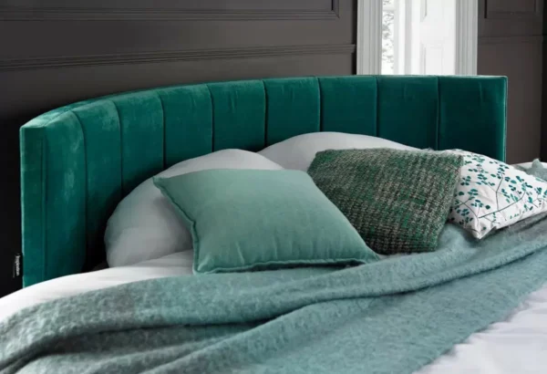 Royal Circular Panelled Bed + Mattress in plush Green - Image 2